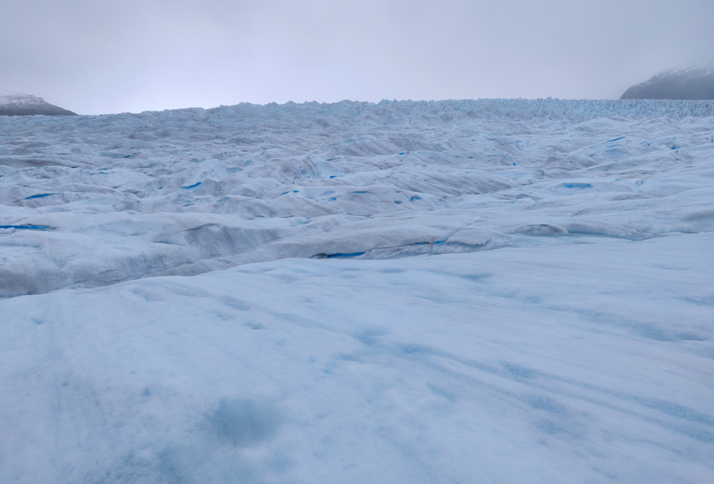 Endless glacier view, looking towards the accumulation zone