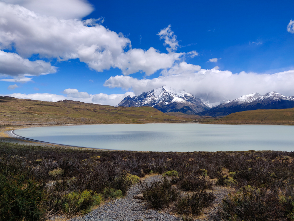 Laguna Amarga with its white-ish water and shores