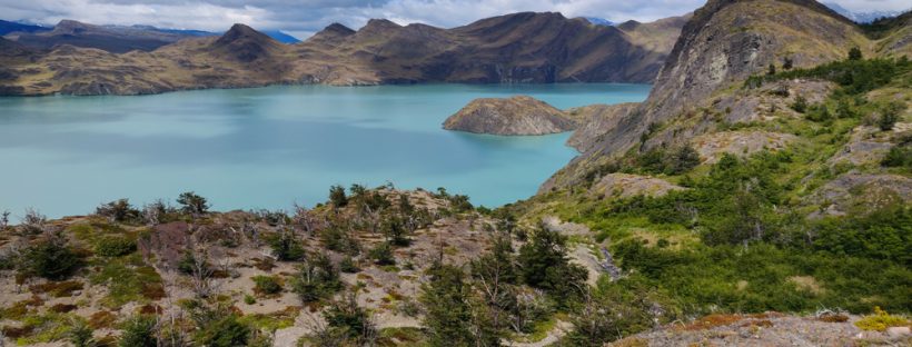 Beautiful view of the lake with sky blue water